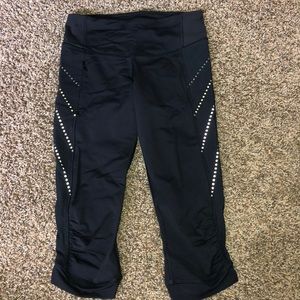 Lululemon Size 4 Crop Workout Leggings